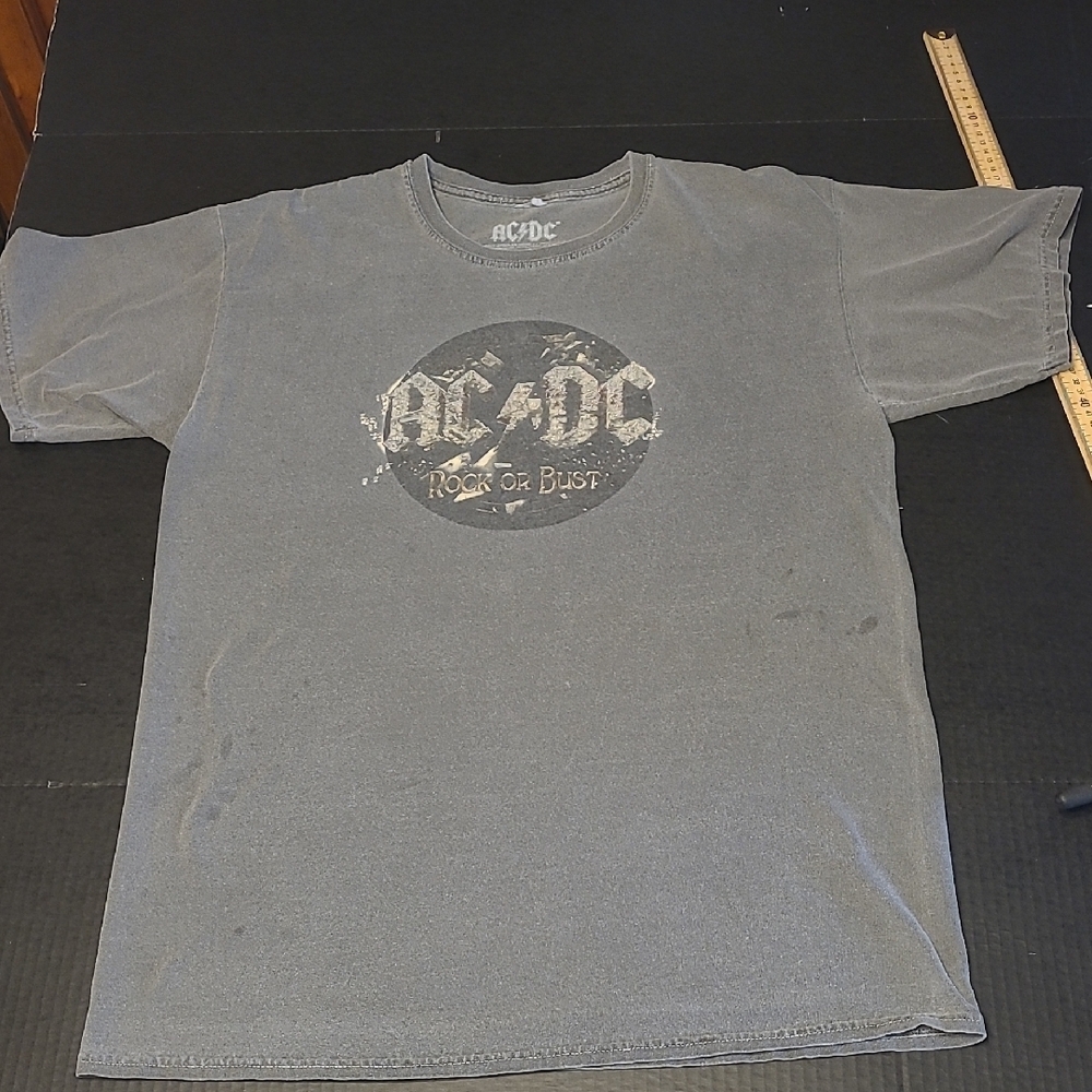⚡️AC/DC Grey DISTRESSED Rock or Bust Men's T-Shirt Size L